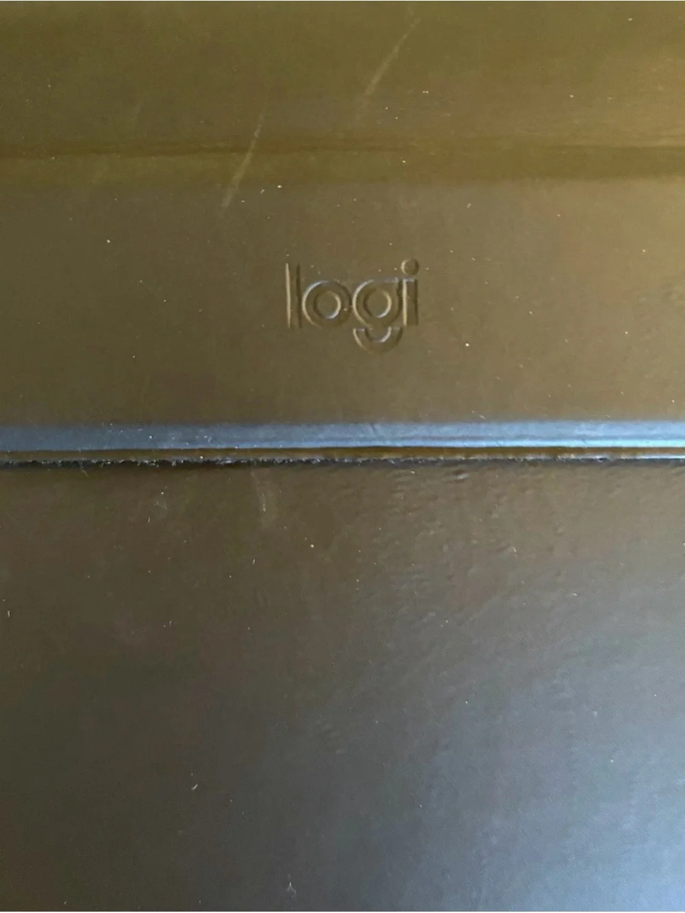 Logitech Bluetooth Keyboard Case for 11